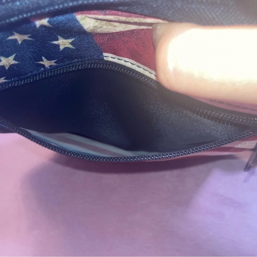 Unisex Unbranded American Flag Crossbody Bag in Red, White & Blue